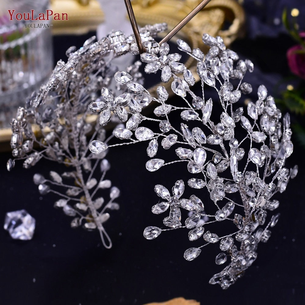 Fascia Per Capelli Nuziale di Lusso Fatta a Mano a Forma di Fiore con Pietre di Strass e cristalli - Bridetobe.it