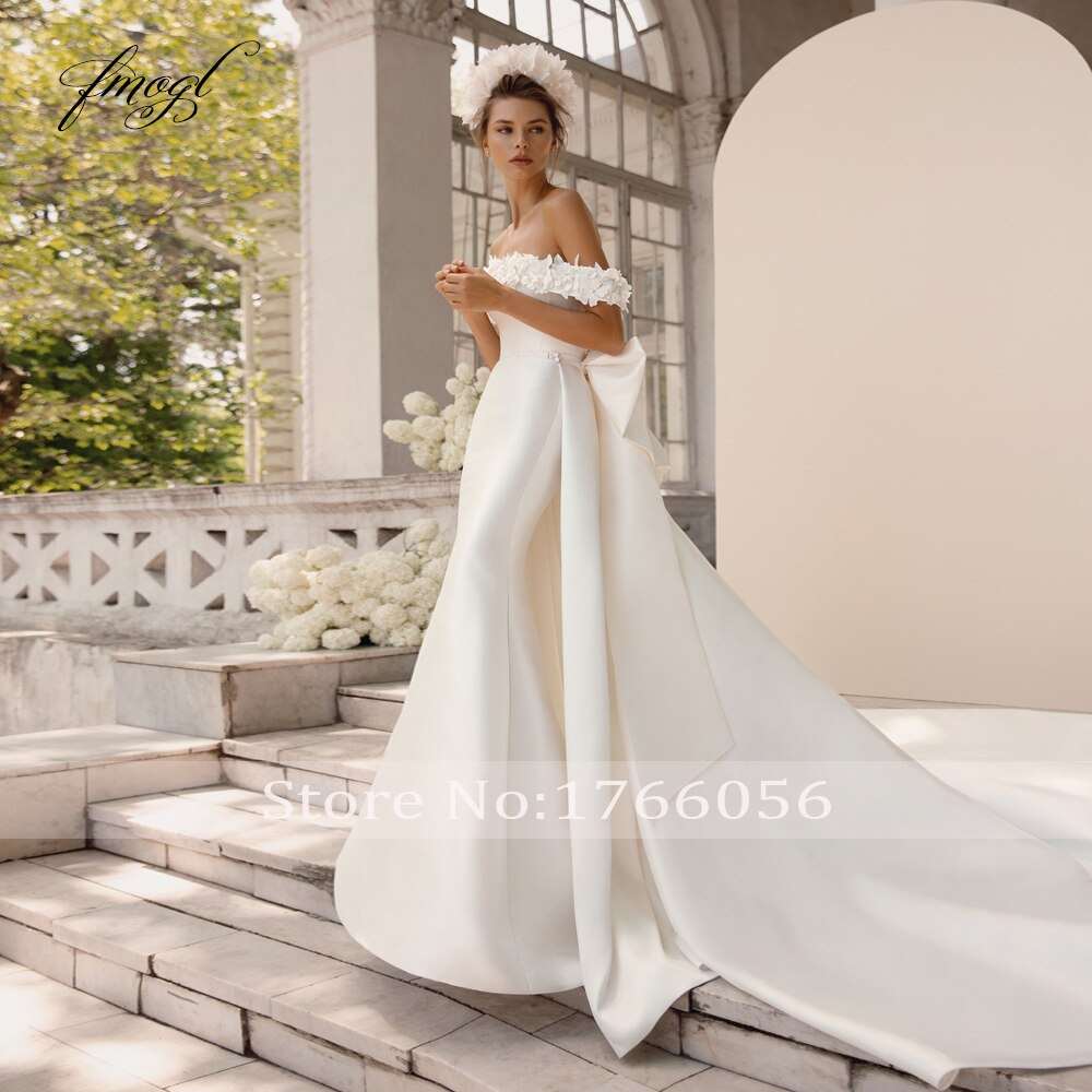 Abito da sposa 2023 Sexy Mermaid con scollo a barca e dettaglio off-the-shoulder - Bridetobe.it