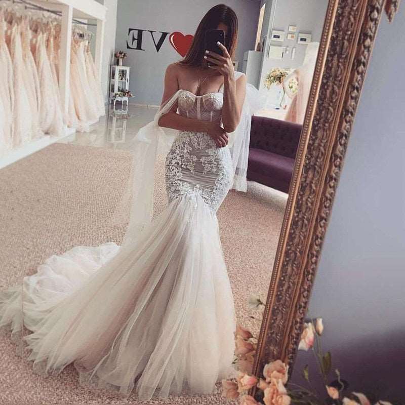 fitted lace wedding dress 2023 Luxury Wedding Dress, Sexy Champagne Lace Mermaid Bateau Neckline –  Bridetobe.it