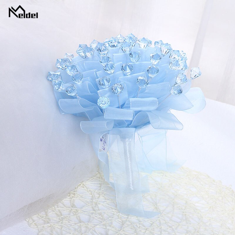 Bouquet da sposa fatto a mano con perle, acrilico e strass - Bridetobe.it