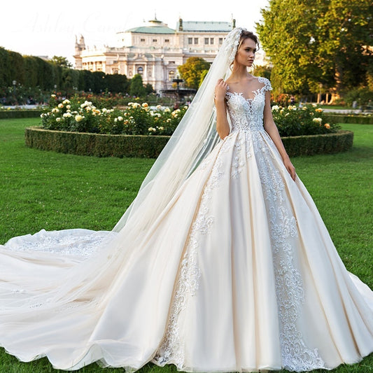 Abiti da sposa eleganti per donna 2023 Abito da sposa principessa con applicazioni di perline a cuore Abiti da sposa - Bridetobe.it