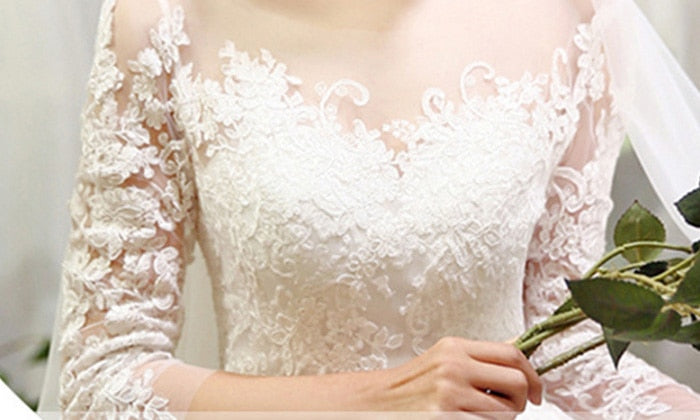 Abito da sposa elegante con pizzo a tre quarti di manica e scollo a O - Bridetobe.it