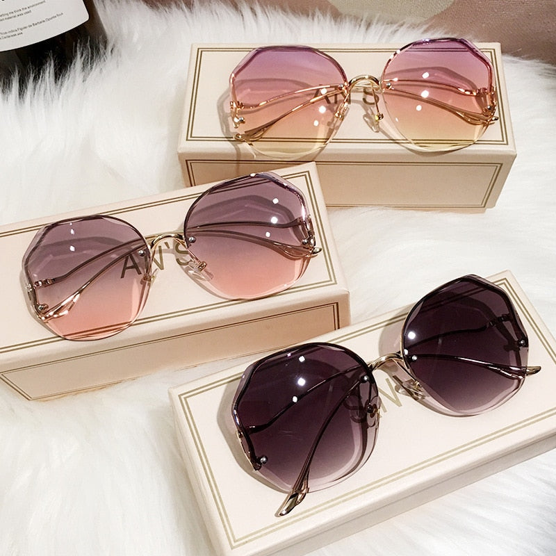 Chloé Eyewear Occhiali Da Sole Oversize Tondi | Oro | FARFETCH IT Chloé Eyewear Occhiali Da Sole Oversize Tondi | Oro | FARFETCH IT