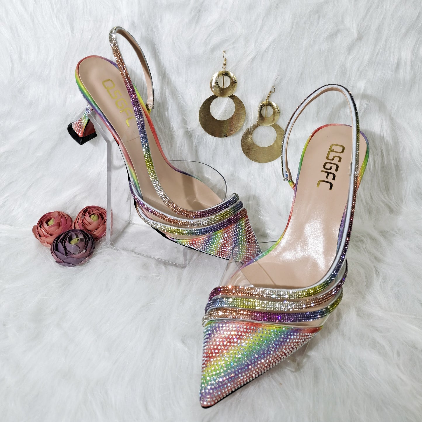 Borsa e scarpe artigianali italiane a punta con tacco a stiletto multicolore arcobaleno per feste nuziali - Bridetobe.it