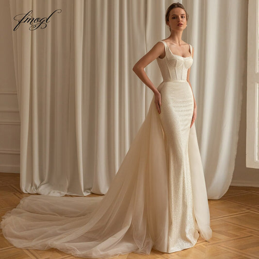 2022 Luxury Vintage Mermaid Wedding Dress with Trumpet Skirt and Spaghetti Straps, Square Collar and Detachable Train