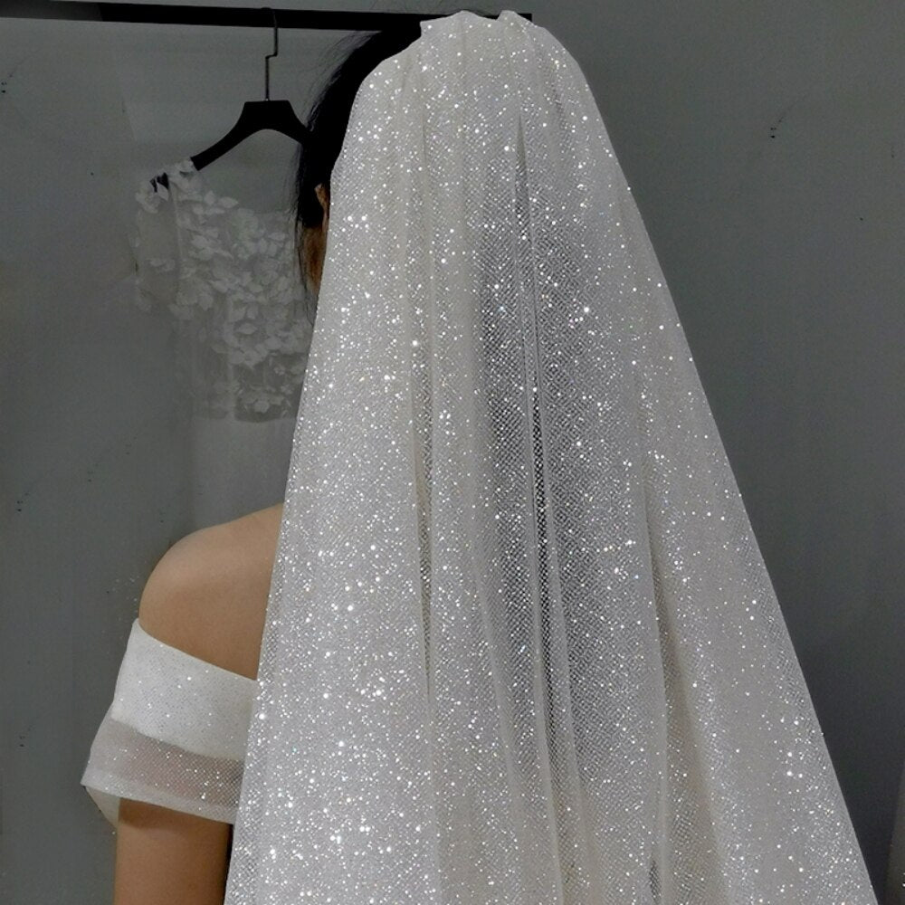 Velo da sposa fatto a mano con paillettes dorati in stile reale per matrimonio elegante" - Bridetobe.it