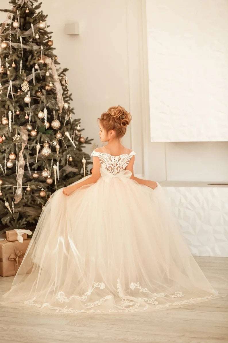 Abito da ballo senza maniche con scollo a V, con fiocco in pizzo e tulle applicato a fiori per bambine - Bridetobe.it