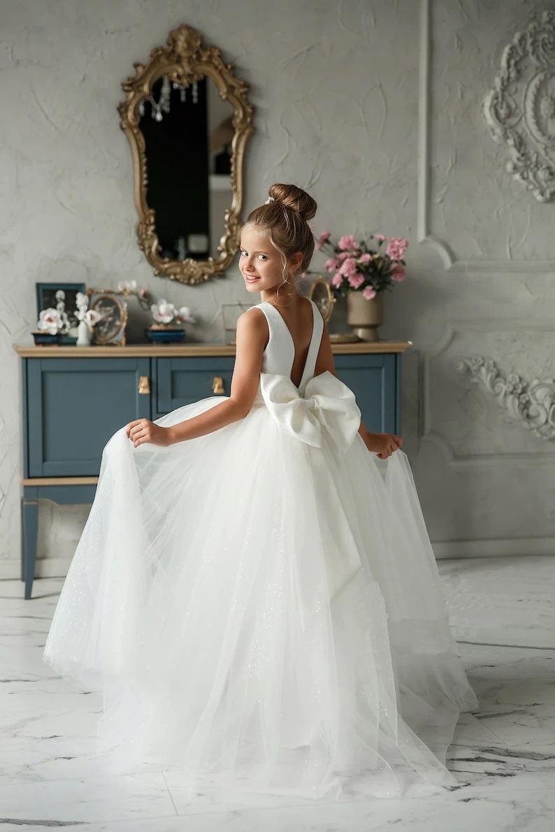 Abito da ballo senza maniche con scollo a V, con fiocco in pizzo e tulle applicato a fiori per bambine - Bridetobe.it