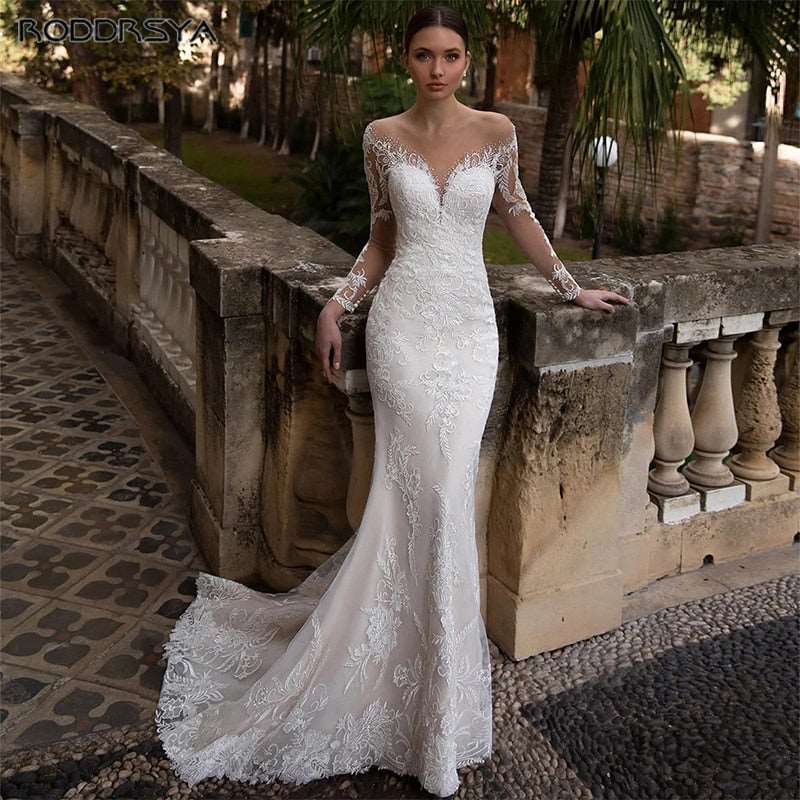 Abito da sposa di lusso con scollo a V, maniche lunghe in pizzo