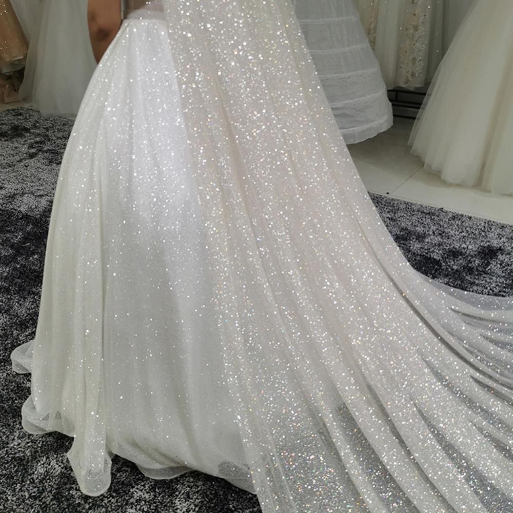 Velo da sposa fatto a mano con paillettes dorati in stile reale per matrimonio elegante" - Bridetobe.it