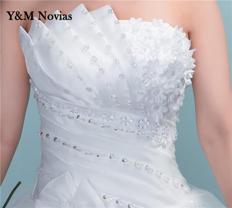 Vestito da sposa di lusso con strascico spazzola con perline e allacciatura in pizzo, sexy e senza spalline, abito da sposa con applicazioni - Vestido De Noiva - Bridetobe.it