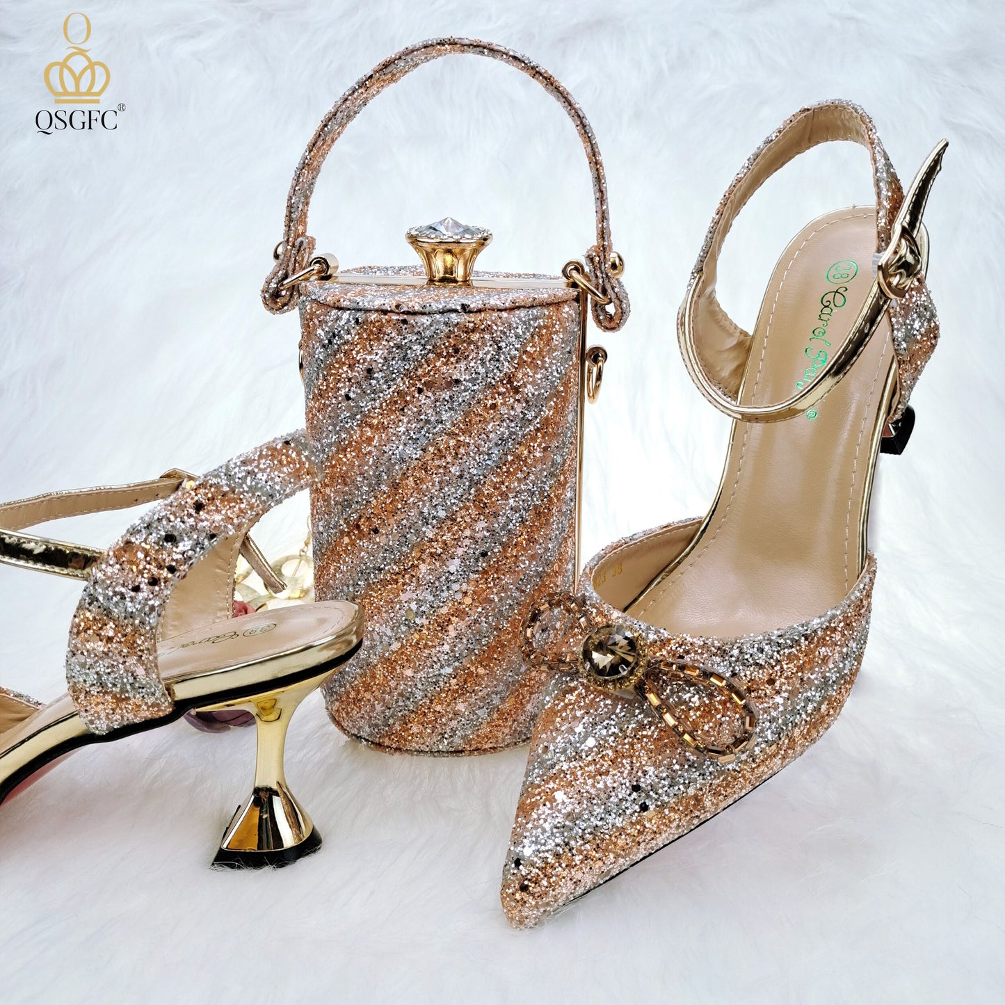 Set scarpe e borsa da donna a righe Champagne fatte a mano con sequins e farfalla di diamanti - Bridetobe.it