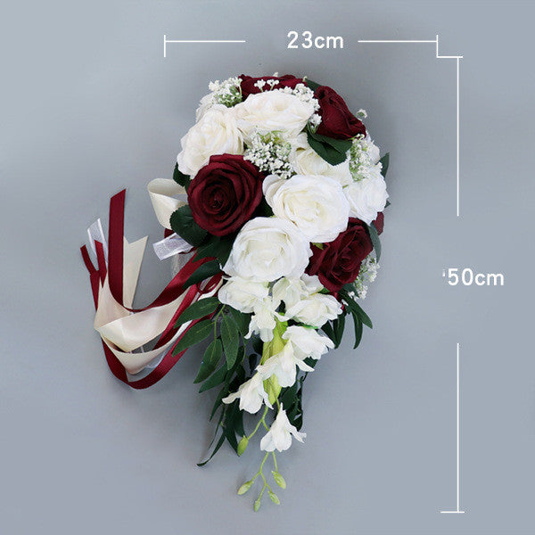 Bouquet da sposa fatto a mano con fiori di seta a cascata in nastro di seta - Bridetobe.it